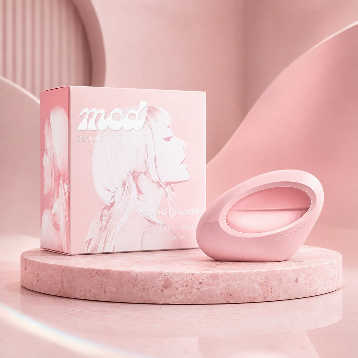 ARIANA GRANDE Mod blush